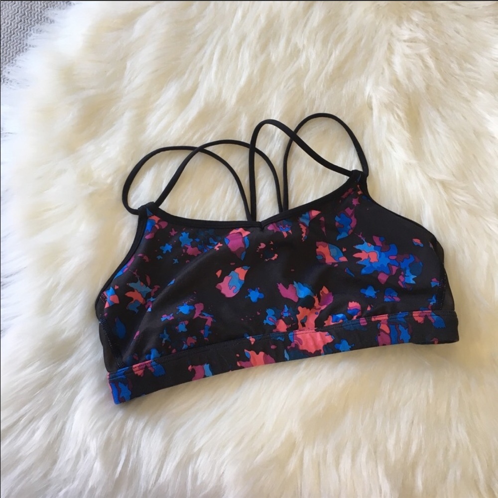 Lululemon sports bra